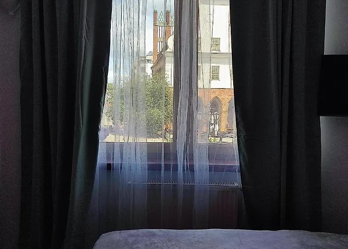 Milion Rynek Sienny Stare No.1 *